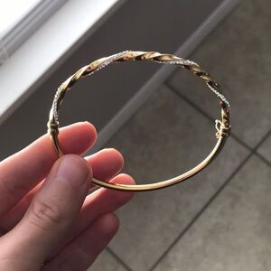 Gold bracelet